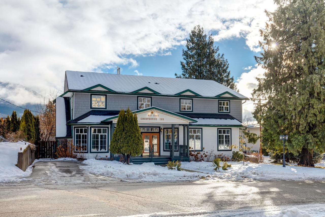 Courthouse Inn Revelstoke Exterior foto
